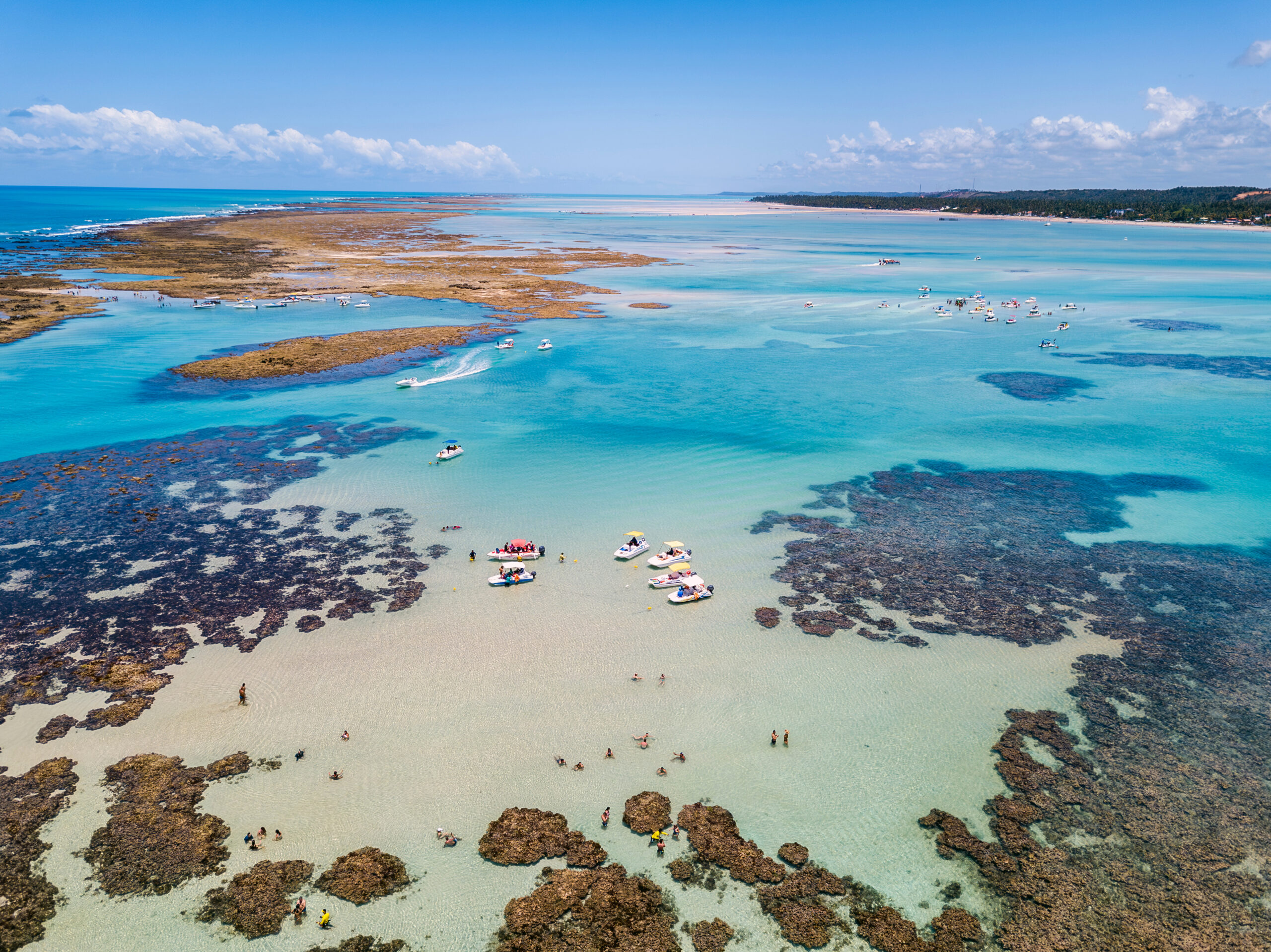 Piscinas naturais e recifes
